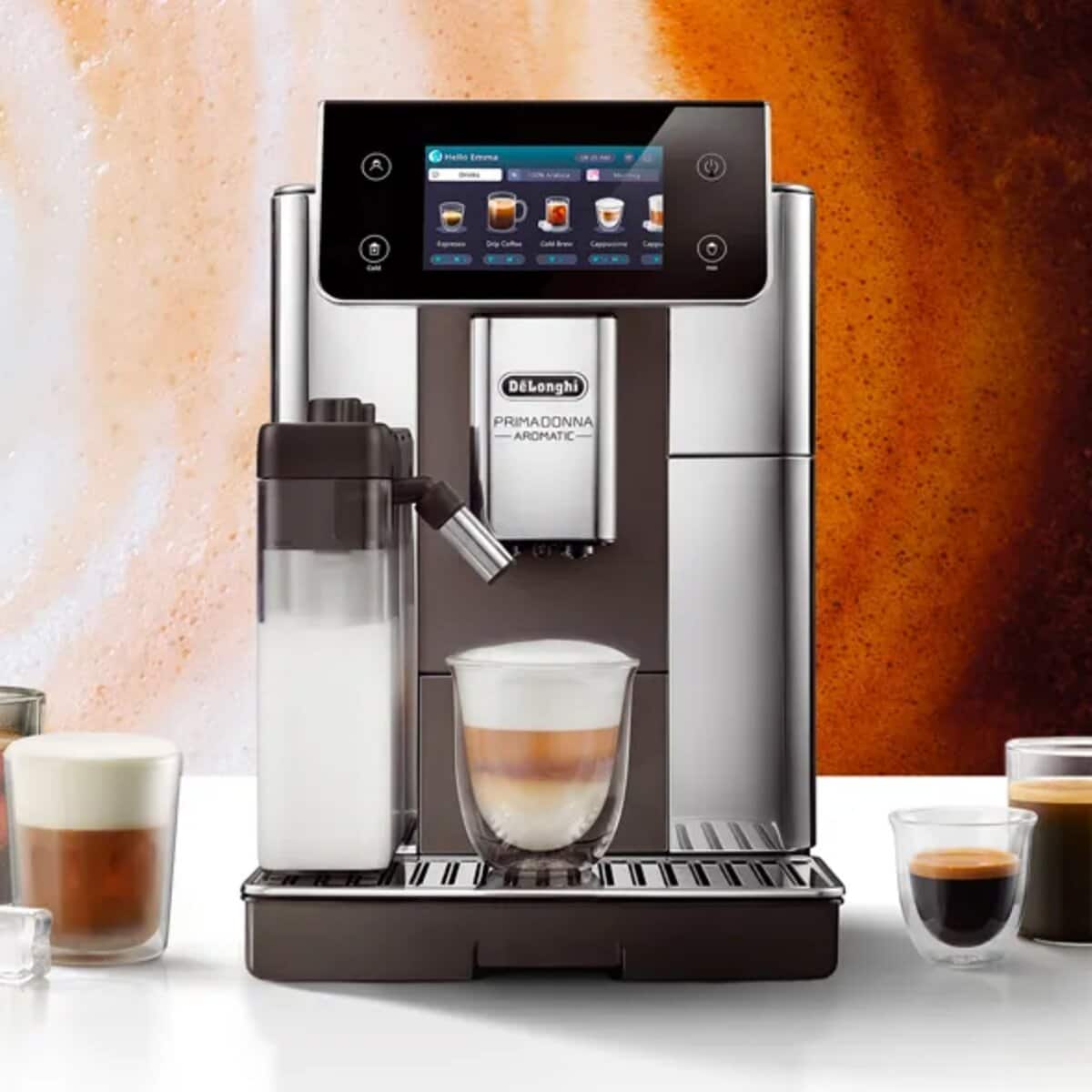 De’Longhi PrimaDonna Aromatic in a premium kitchen with hot and iced drinks