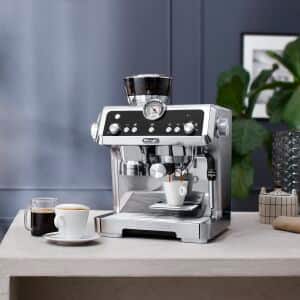 Machine à espresso La Specialista avec moulin à café et système de chauffage double, acier inoxydable – EC9335M