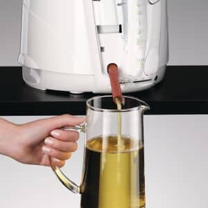 Cool Touch Deep Fryer 2.2 lb - D677UX