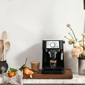 【値下げ！】DeLonghi STILOSA EC233BK エスプレッソマシン De'Longhi Stilosa Espresso Machine, 15 bars - Walmart.ca