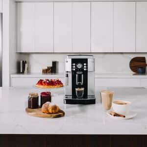 Magnifica XS Automatic Espresso Machine, Cappuccino Maker - ECAM22110S