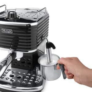Pákový kávovar Scultura ECZ351.BK
