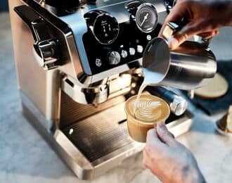 De'Longhi  La Specialista Maestro Premium Manual Espresso Machine — New in  Coffee