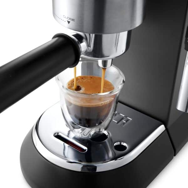 Dedica Black Manual Espresso Machine DeLonghi