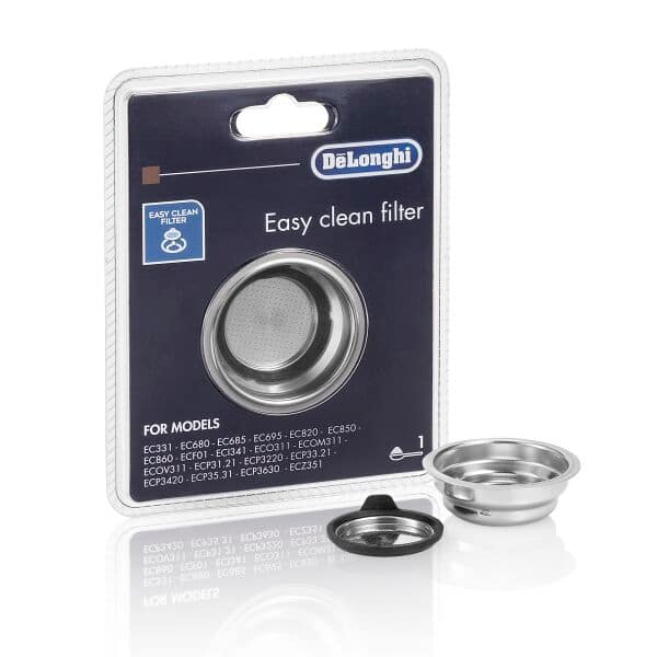 Une tasse avec filtre EasyClean DLSC400