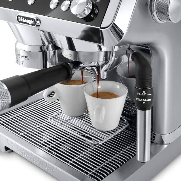 La Specialista Espresso Machine EC9335M DeLonghi