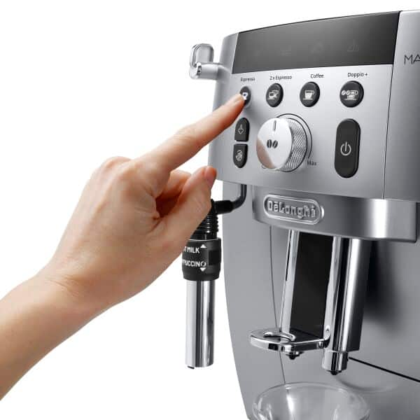 Cafetera DELONGHI Magnifica S Smart ECAM250.33.TB (15 bar)