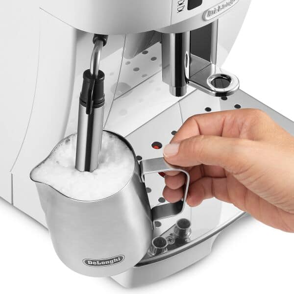 ECAM21.117.W Magnifica S Bean to cup coffee machines De Longhi