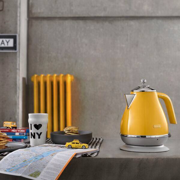 Delonghi yellow kettle and toaster hotsell