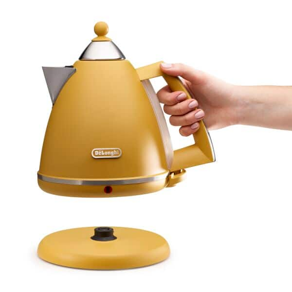 DeLonghi Argento Silva Yellow Kettle