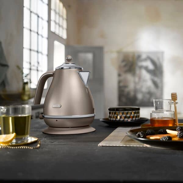 DELONGHI Icona Metallics 1.7L Kettle VOILET