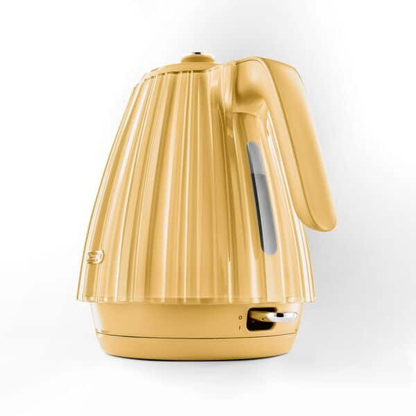 Mustard kettle outlet and toaster