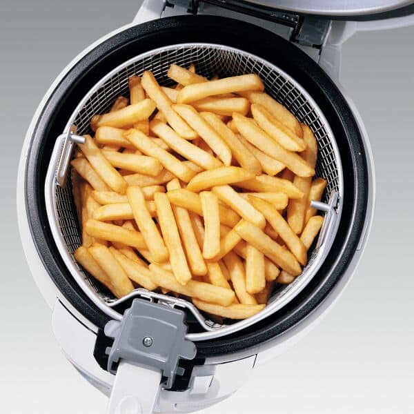 Cool Touch Deep Fryer 2.2 lb - D677UX