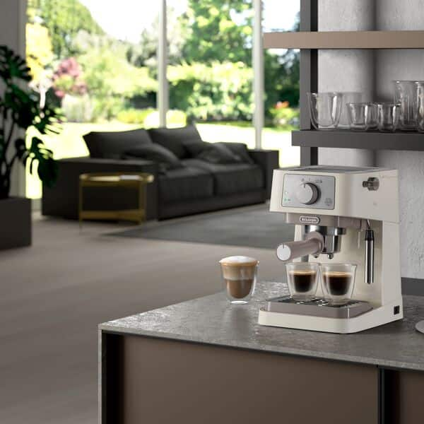 Delonghi coffee shop machine cream