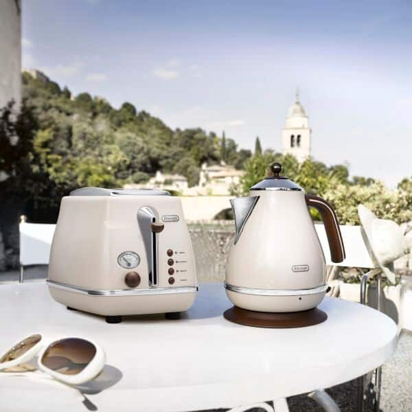 KBOV3001.BG Icona Vintage Kettle De Longhi UK