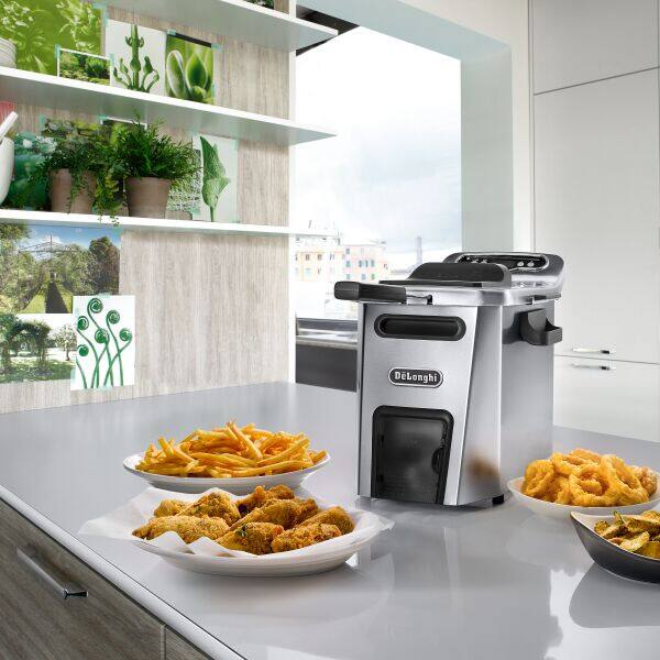 Livenza Deep Fryer 1.2 Gallon De Longhi