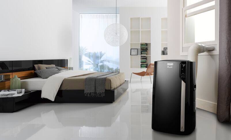 Portable Air Conditioner 700 sq ft De Longhi