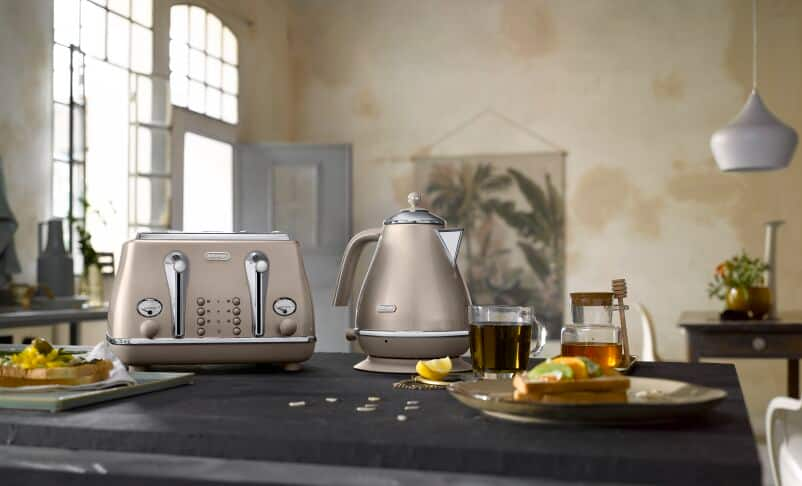 Delonghi toaster hotsell and kettle pack