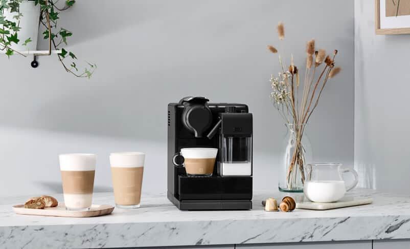 Nespresso by De'Longhi Lattissima One Single Serve Coffee Machine in Black