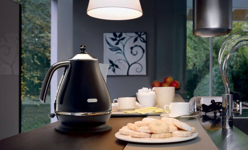 KBO2001.BK Icona Classic Kettle De Longhi NZ