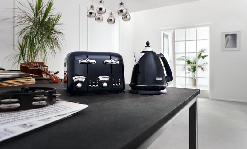 CT04.LBK Argento Toaster De Longhi AU