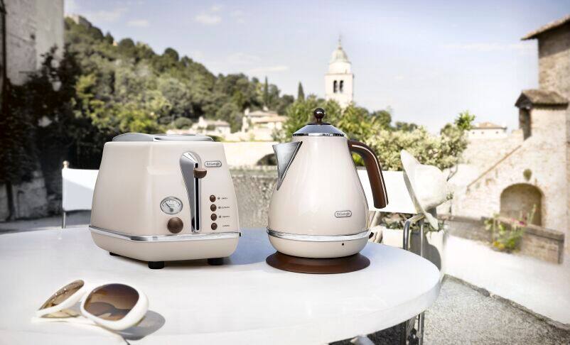 Icona Capitals by De'Longhi  Breakfast Collection with 2-slice toaster 