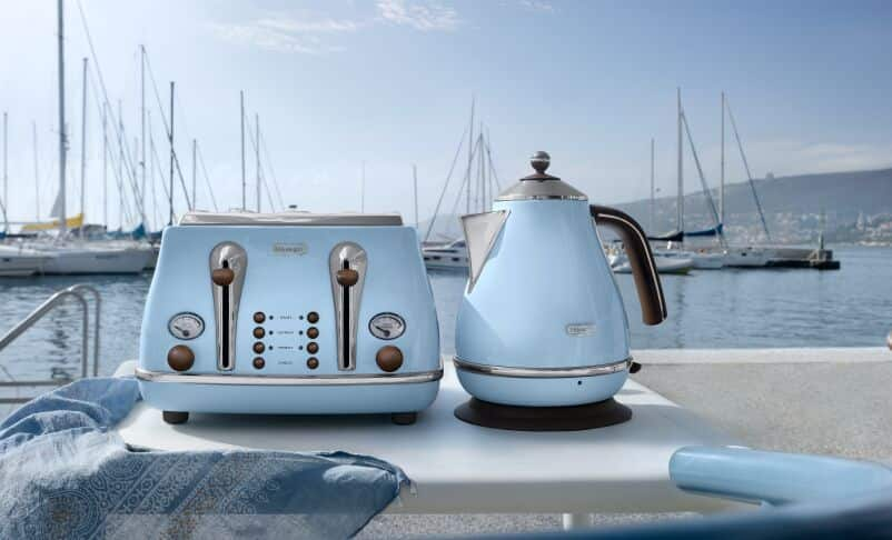 DeLonghi Iconia Vintage KBOV2001BK - Bouilloire