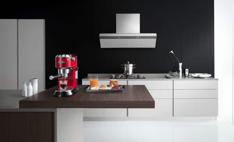 Dedica Small Red Espresso Machine | DeLonghi