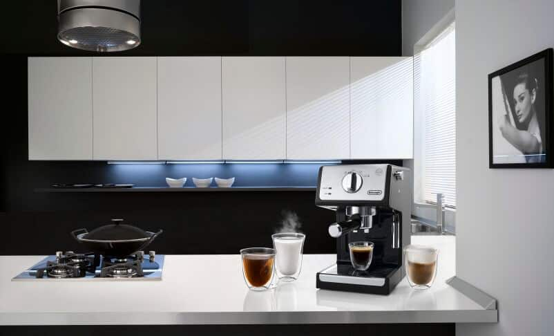 Manual Espresso Machine - ECP3220 | De'Longhi CA