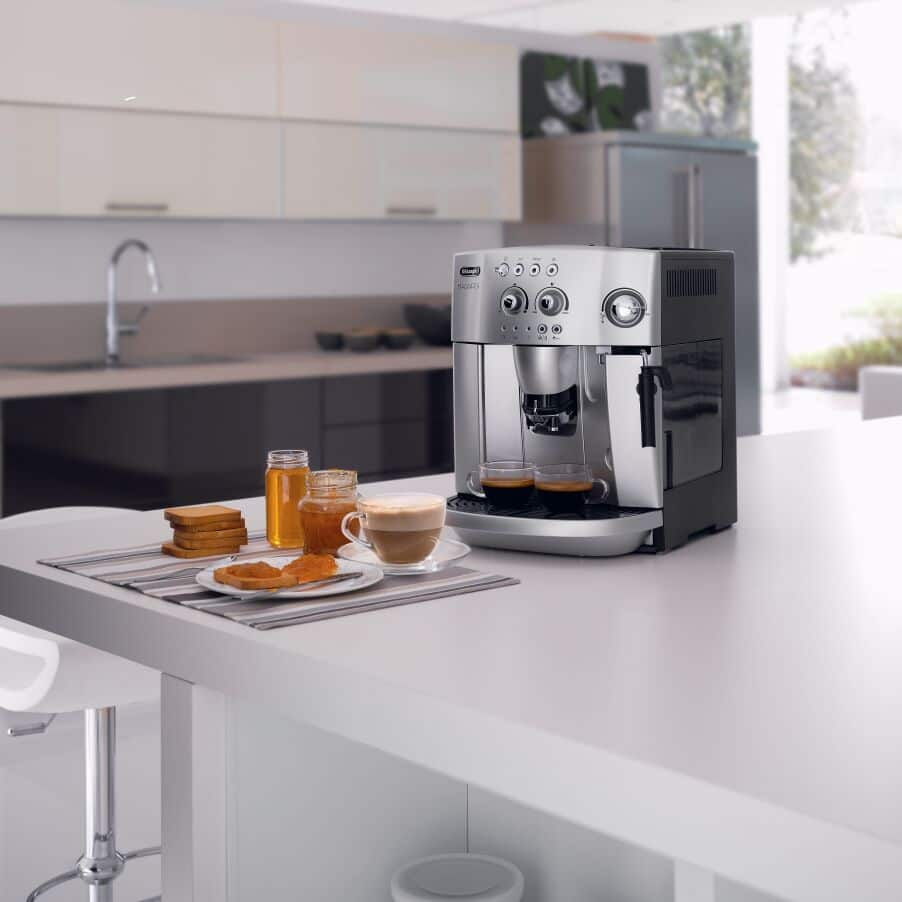 ESAM4200.S EX 1 Magnifica Automatic coffee maker De Longhi International