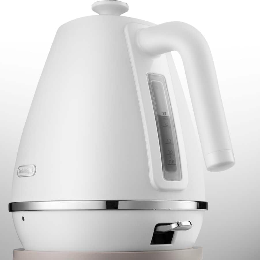 DeLonghi Distinta Kettle Model KBI3011.BK