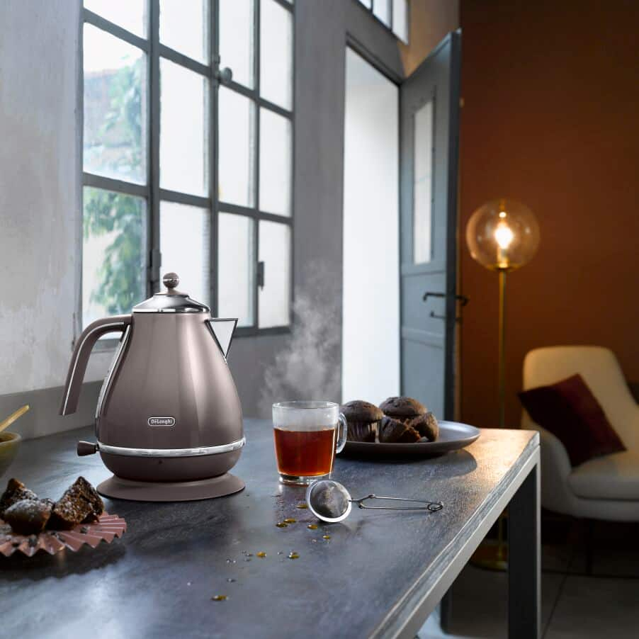 KBOT3001.PK Icona Metallics Kettle De Longhi UK