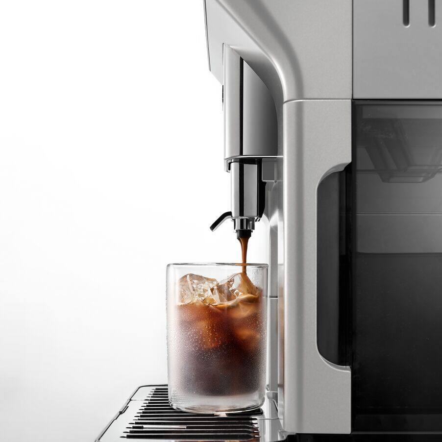 Eletta Explore Espresso Machine with Cold Brew Detail