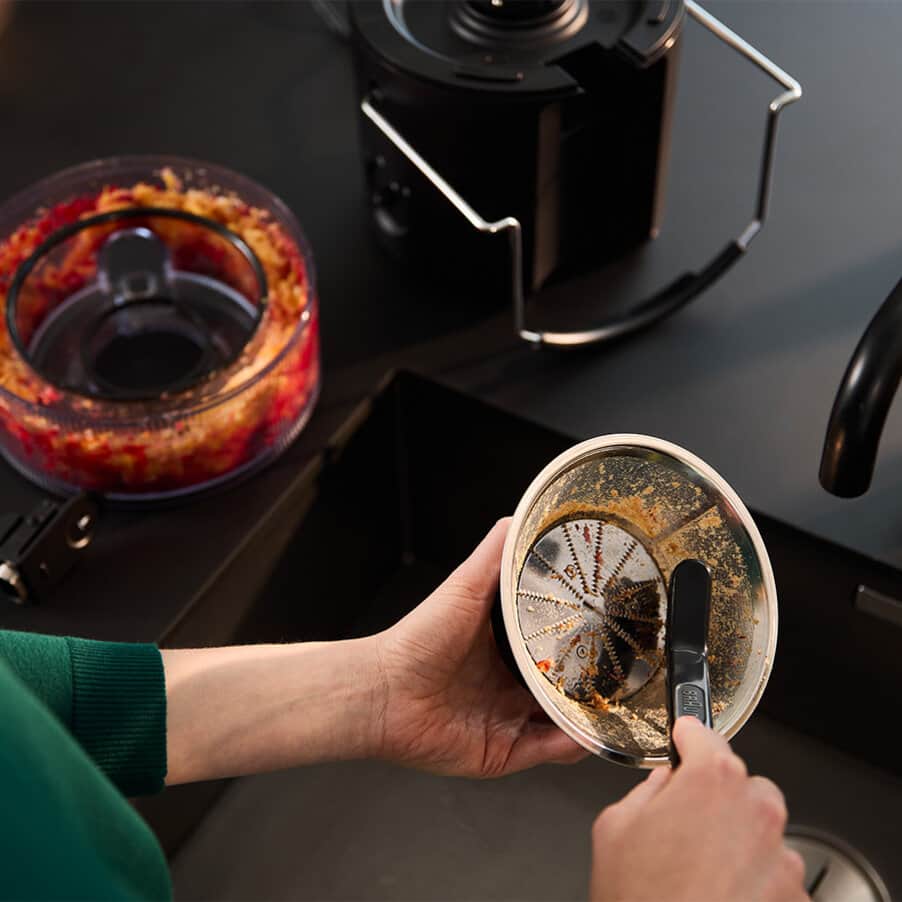 MultiJuice 5, undefined, undefined, Černá