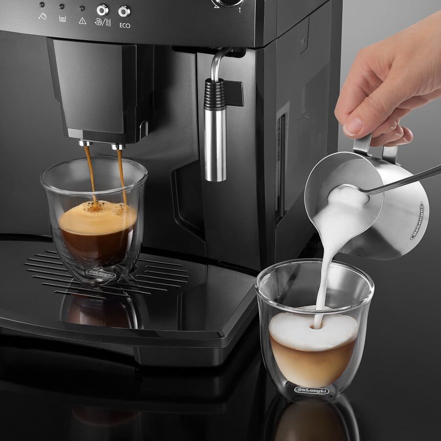 undefined, Magnifica, undefined, Schwarz